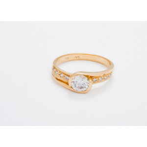18kt Yellow Gold Central Top Twist Engagement Ring with Channel sides Cubic Zirconia Stones